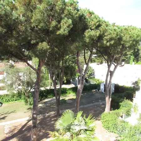 Kaminias Ii Per 4 Persones A Politur Apartment